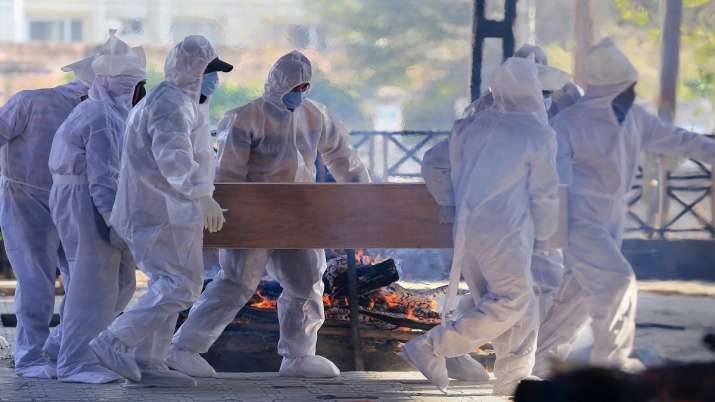 कोरोना: अमेरिका में डेल्टा नहीं ओमिक्रॉन से हुई ज्यादा मरीजों की मौत, हैरान कर देंगे ये आंकड़े