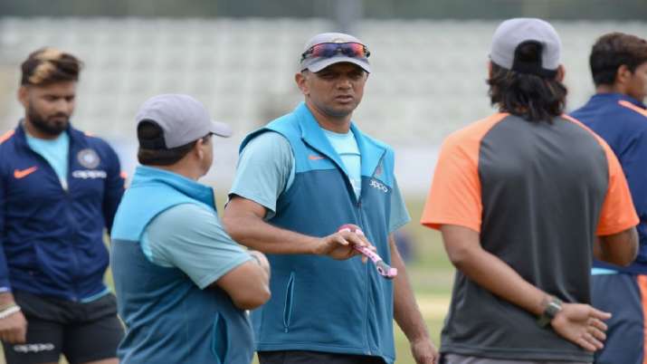 शेन वॉर्न को भरोसा, भारतीय टीम में कई नई चीजें जोड़ेंगे कोच राहुल द्रविड़