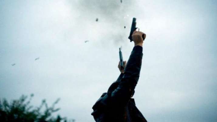 बिहार: पर्यटन मंत्री के बेटे ने की हवाई फायरिंग, बच्चों-महिलाओं से मारपीट का आरोप, जानिए पूरा मामला