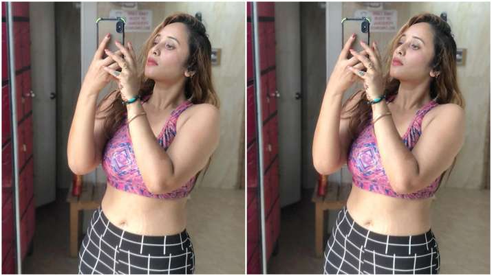 नई फोटोज शेयर कर भोजपुरी एक्ट्रेस रानी चटर्जी ने ट्रोलर्स को दिया जवाब, कहा- गधे लोग…