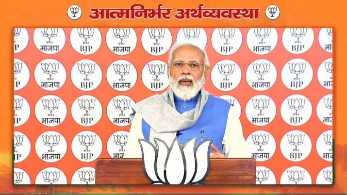 Budget 2022 की बारीकियां समझाते हुए पीएम मोदी ने कहा- ‘आत्मनिर्भर भारत की नींव पर आधुनिक भारत का निर्माण होगा’