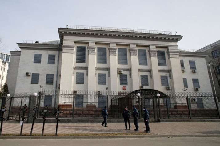 Russia Ukraine News: संकट बढ़ने के बाद यूक्रेन में अपना दूतावास खाली कर रहा है रूस