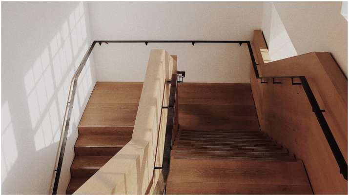 Vastu Tips: पूर्व दिशा में सीढ़ियां बनवाने से होता है ये नुकसान, जानिए