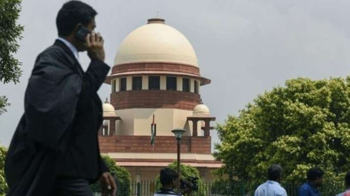 पति सीमा पर तैनात और आप दूसरे आदमी के साथ होटल गयीं: सुप्रीम कोर्ट ने महिला से कहा