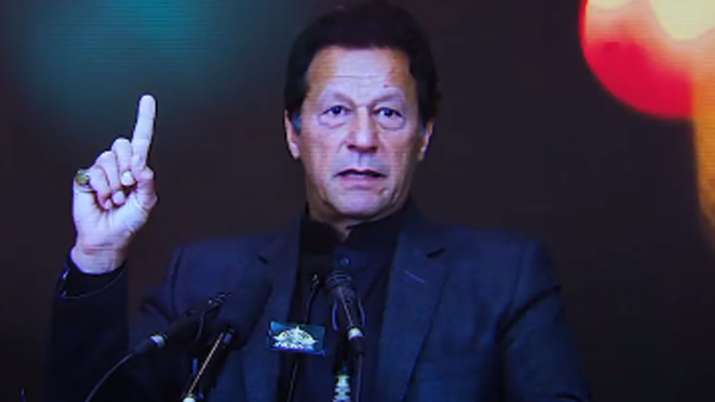इस्तीफा न देने पर अड़े इमरान खान, अविश्वास प्रस्ताव पेश होने से पहले दिया बड़ा बयान