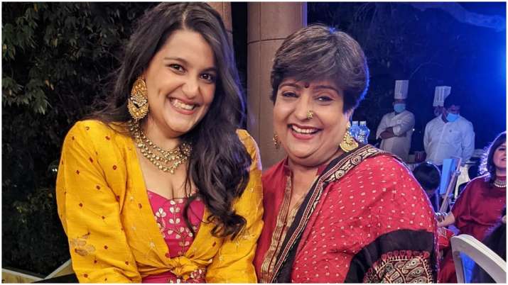 शाहिद की बहन सनाह के हाथों में लग गई मेंहदी, आज होगी शादी, सामनें आईं तस्वीरें