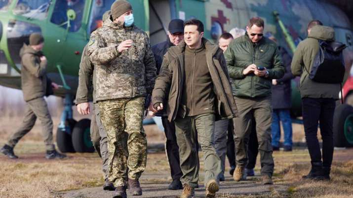 यूक्रेन की रक्षा के लिए देश के लोगों का बड़ा फैसला, रूस के लिए खतरे की घंटी!