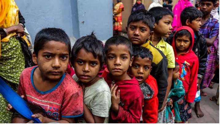 भारत में मुफ्त अनाज योजना की वजह से महामारी काल में भी नहीं बढ़ी गरीबों की संख्या: IMF