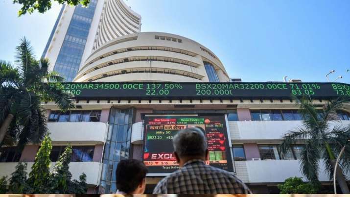 Share Market में लगातार दूसरे दिन तेजी, सेंसेक्स 427 अंक चढ़ा, निफ्टी  16,000 अंक के पार Share market rises for the second consecutive day, Sensex  rises 427 points, Nifty crosses 16,000 mark -