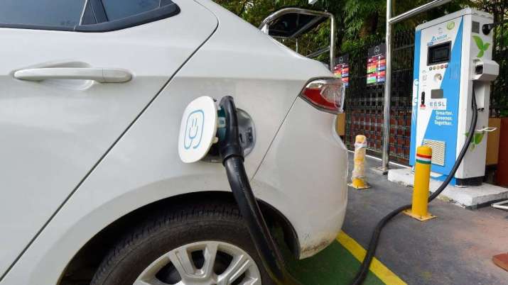 दिल्ली सरकार की योजना, प्रत्येक 15 इलेक्ट्रिक वाहनों के लिए होगा एक चार्जिंग केंद्र