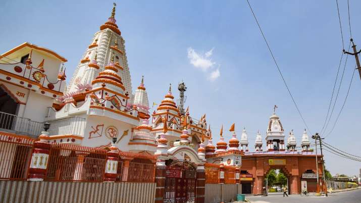 गोरखनाथ मंदिर को उड़ाने की धमकी, दोस्त से बदला लेने के लिए डाली पोस्ट, चढ़ा पुलिस के हत्थे