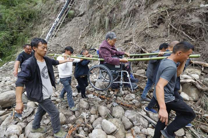 Earthquake in China: चीन में भूकंप से 93 लोगों की मौत कई लापता, भारी बारिश और भूस्खलन के बीच रेस्क्यू ऑपरेशन हुआ जटिल