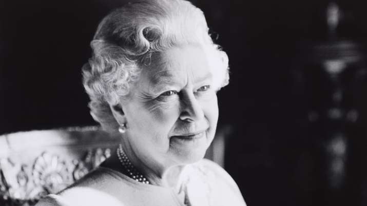 ब्रिटेन की महारानी एलिजाबेथ द्वितीय के कैसे रहे जीवन के 96 साल, जानें अहम बातें