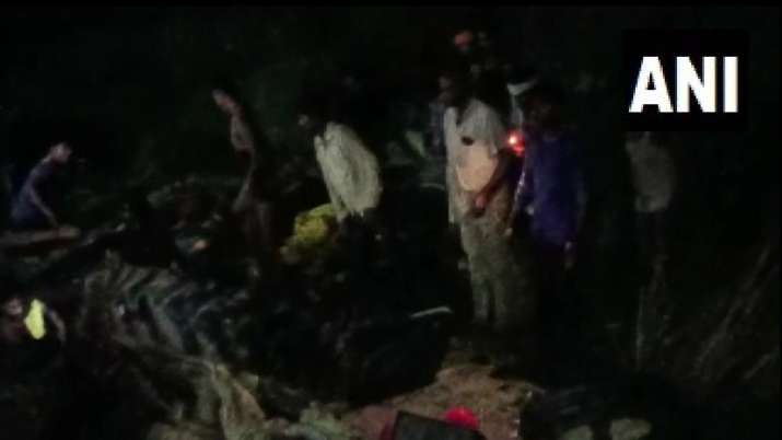 Accident In Kanpur: कानपुर में दर्दनाक सड़क हादसा, ट्रैक्टर-ट्रॉली पलटने से 22 से अधिक लोगों की मौत
