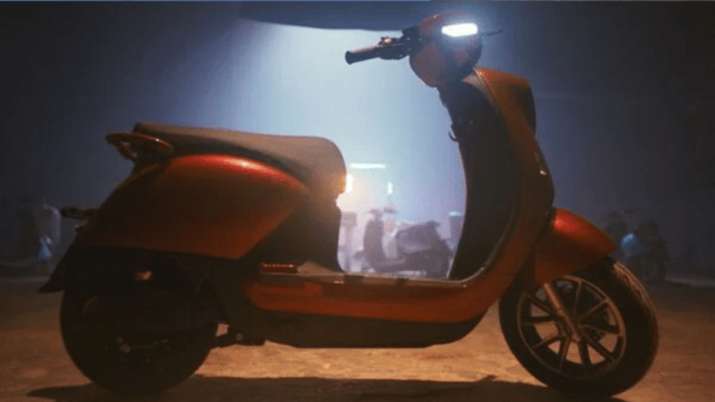 World’s first self-balancing electric scooter launched at Auto Expo 2023, know its features