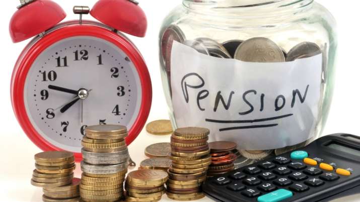 Pension Scheme under EPS । EPS के तहत पेंशन योजना क्या है? जानिए जॉइंट ऑप्शन स्कीम का हिस्सा बनना फायदे का सौदा है या नहीं
