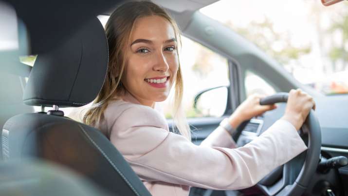 These 5 safety tips are very useful for women drivers, will not get in the way anywhere