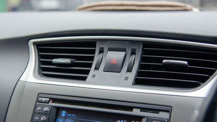 Car Air Conditioner । गर्मियों में AC गिराएगा कार का माइलेज, 2 तरीकों से होगा बचाव