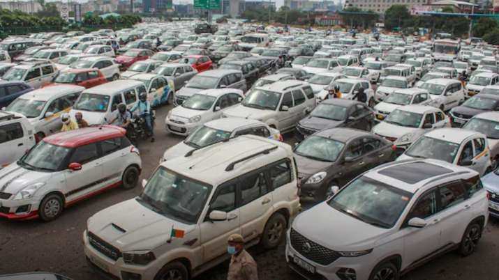 vehicle owners care about guidelines issued by Bureau of Indian Standards regarding public safety | अब वाहन मालिकों की खैर नहीं! भारतीय मानक ब्यूरो ने सार्वजनिक सुरक्षा को लेकर जारी की गाइडलाइन