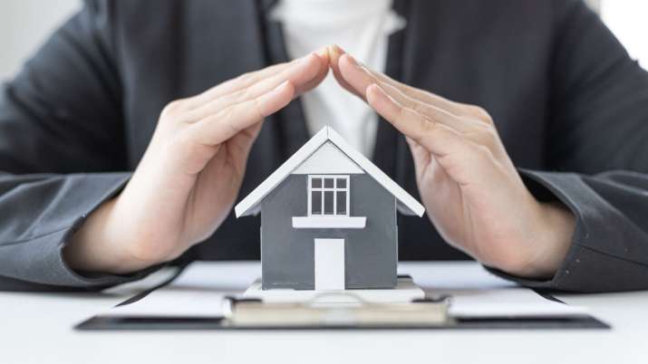5 types of home insurance available for property buyers । घरों के लिए मिलते हैं 5 अलग-अलग तरह के इंश्योरेंस, आसान शब्दों में समझें यहां