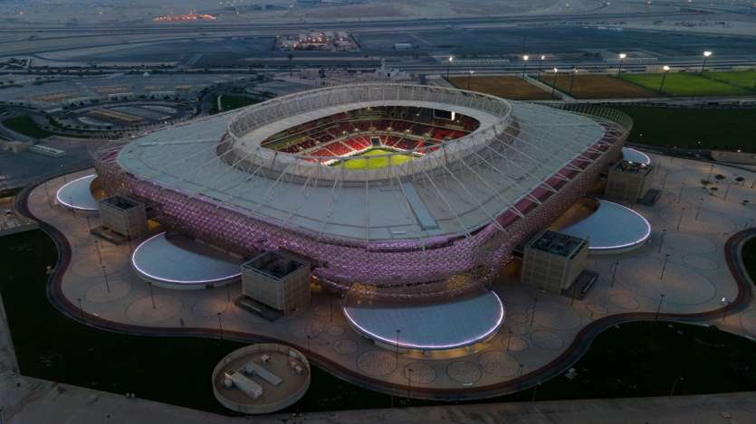 Ahmad Bin Ali Stadium: अहमद बिन अली स्टेडियम नें 40000 दर्शकों के बैठने की क्षमता है।