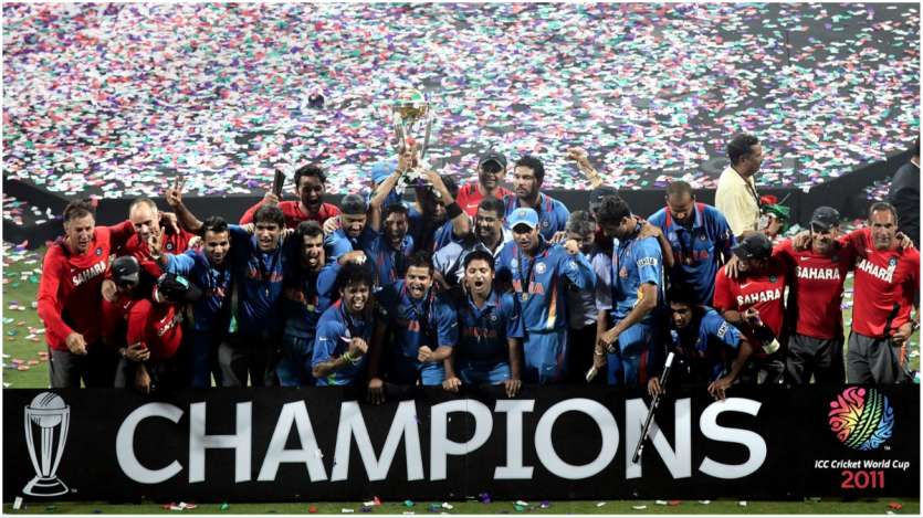 3- ODI World Cup 2011- इसके बाद साल 2011 में मुंबई के वानखेड़े स्टेडियम में भारत और श्रीलंका के बीच वनडे वर्ल्ड कप का फाइनल हुआ। इस मैच में टीम इंडिया ने 6 विकेट से जीत दर्ज करते हुए अपना दूसरा वर्ल्ड कप का खिताब जीता था।

