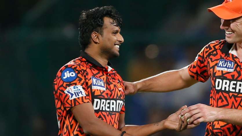 In the match played against Delhi Capitals, bowler T Natarajan of Sunrisers Hyderabad took 4 wickets by giving 19 runs in 4 overs.  His economy in this match was 4.75.  He has taken a total of 10 wickets this season. 
