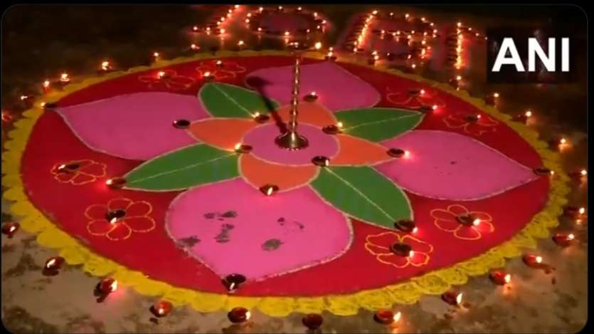 In Jammu and Kashmir, the SSB Srinagar unit celebrated Diwali at its headquarters in Batamlo. Beautiful rangolis were also made there.