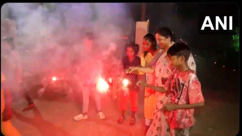 Children of prisoners in the jail hostel at Madhur Mayi Adarsh ​​Shiksha Niketan in Odisha's capital Bhubaneswar celebrated Diwali by bursting crackers.