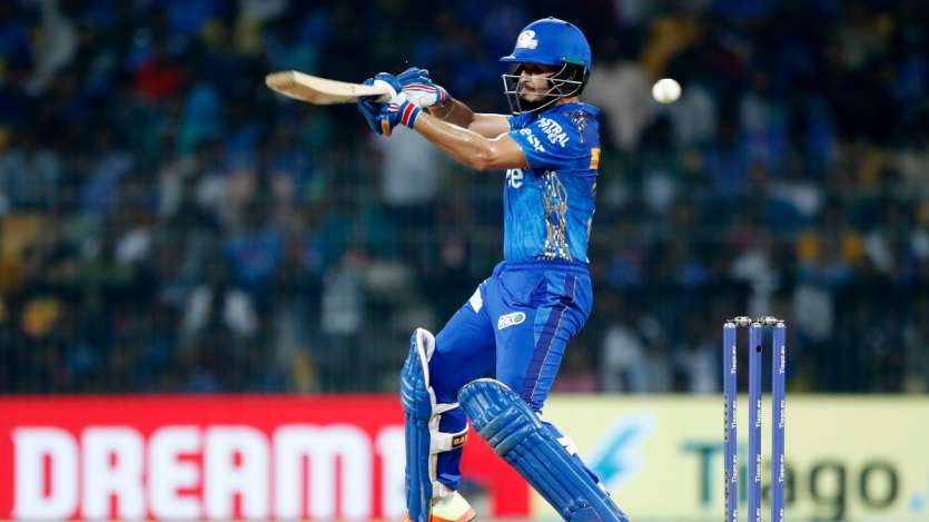 Mumbai Indians team can retain Nehla Vadhera as an uncapped player. The franchise will have to pay Rs 4 crore for retaining any uncapped player. 24-year-old Nehla has played a total of 20 IPL matches so far, in which she has scored 350 runs and has also hit two half-centuries. She has the ability to play long innings. 

