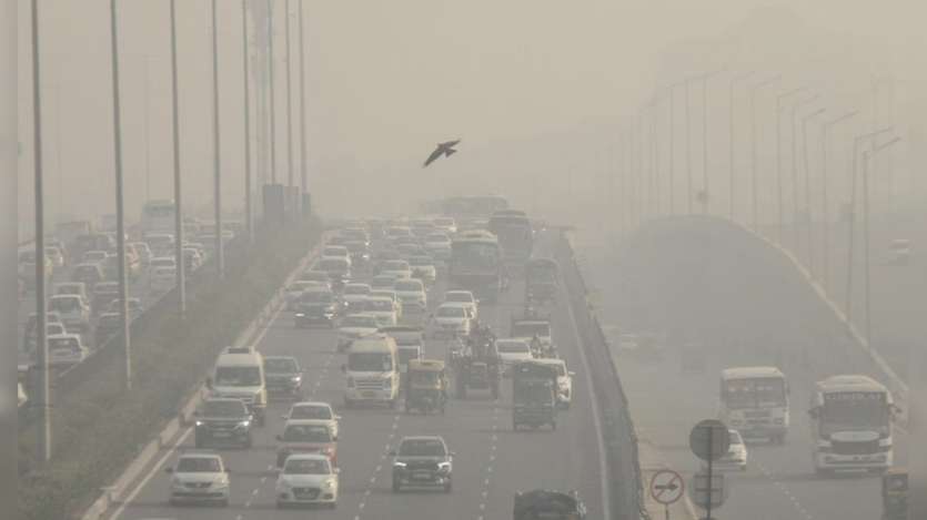 On Tuesday, due to calm winds, the visibility at Safdarjung dropped to 800 metres. Delhi's 24-hour average air quality index (recorded every day at 4 pm) was 373 on Tuesday. It was 381 on Monday and 382 on Sunday. 
