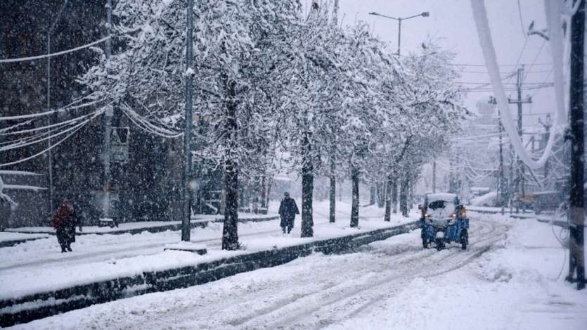 According to the weather department forecast, this week there will be snowfall in the hilly states of North India, Himachal Pradesh and Uttarakhand. This will change the weather in Punjab, Haryana, Chandigarh, Uttar Pradesh, Madhya Pradesh, Bihar, Jharkhand and Rajasthan.
