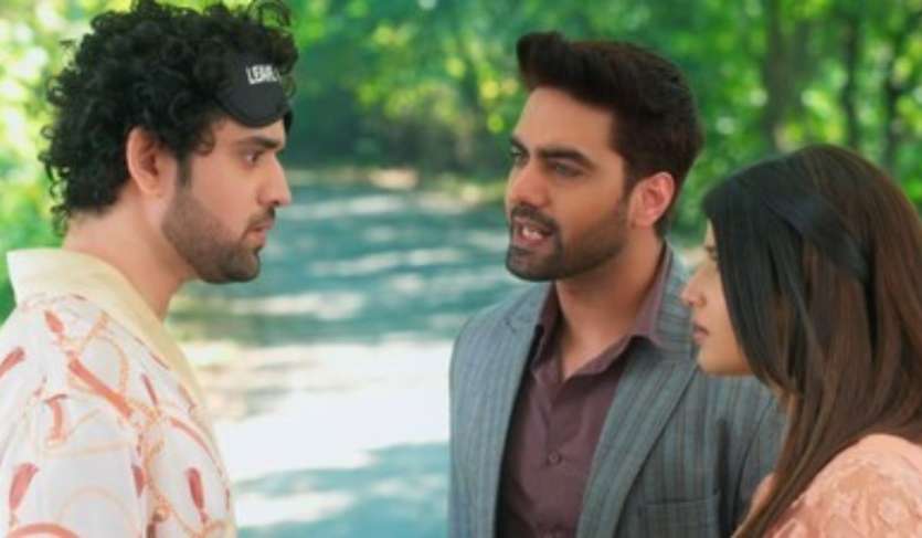 वह अभिरा, अरमान, मनीष और स्वर्णा की कार को टक्कर मार देगा, लेकिन मनीष को देखकर उसकी सारी यादें ताजा हो जाएंगी कि कैसे उसकी मां को घर से निकाल दिया गया था। हम यह भी देखेंगे कि अभिरा, मनीष से नफरत करने लगेगा और जल्द ही उसे पता चलेगा कि अभिरा ने अपना बच्चा खो दिया है और वह रूही को उसका बच्चा उसे दे देगी। अभिर को इस बात की जानकारी नहीं होगी कि अभिरा उसकी बहन है और इसलिए, वह रूही का सपोर्ट करता रहेगा और बच्चे की सच्चाई का खुलासा करेगा।