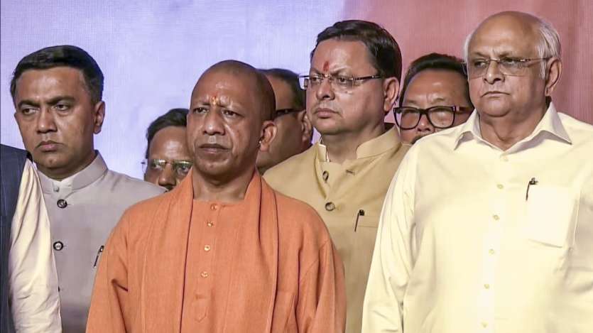 NDA शासित विभिन्न राज्यों के मुख्यमंत्री भी कार्यक्रम में आए, जिनमें योगी आदित्यनाथ, नीतीश कुमार, हिमंत विश्व शर्मा, मोहन यादव और प्रमोद सावंत शामिल थे।