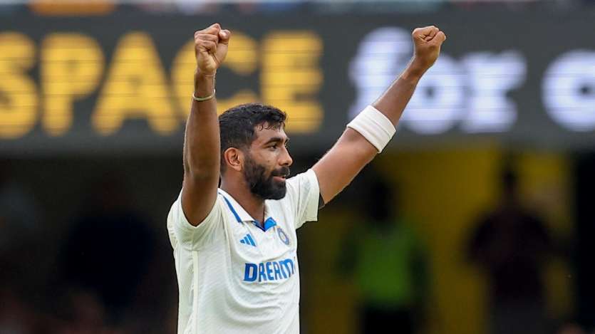 Dengan mengambil lima gawang pada Tes ketiga melawan Australia, Jasprit Bumrah menduduki posisi kedua pengambilan gawang terbanyak pada Kejuaraan Tes Dunia 2023-25. Dia telah mengambil total 62 gawang di WTC 2023-25 ​​​​dan hanya Ashwin yang unggul satu gawang. 