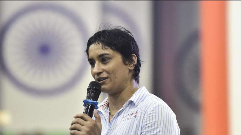 1. विनेश फोगाट- हरियाणा विधानसभा चुनाव के दौरान विनेश फोगाट काफी चर्चा में आईं। कुश्ती में पदक जीतने वाली विनेश फोगाट को हरियाणा विधानसभा चुनाव में कांग्रेस ने जुलाना सीट से टिकट दिया था। इस चुनाव में विनेश फोगाट ने जीत भी दर्ज की। 1. विनेश फोगाट- हरियाणा विधानसभा चुनाव के दौरान विनेश फोगाट काफी चर्चा में आईं। कुश्ती में पदक जीतने वाली विनेश फोगाट को हरियाणा विधानसभा चुनाव में कांग्रेस ने जुलाना सीट से टिकट दिया था। इस चुनाव में विनेश फोगाट ने जीत भी दर्ज की।