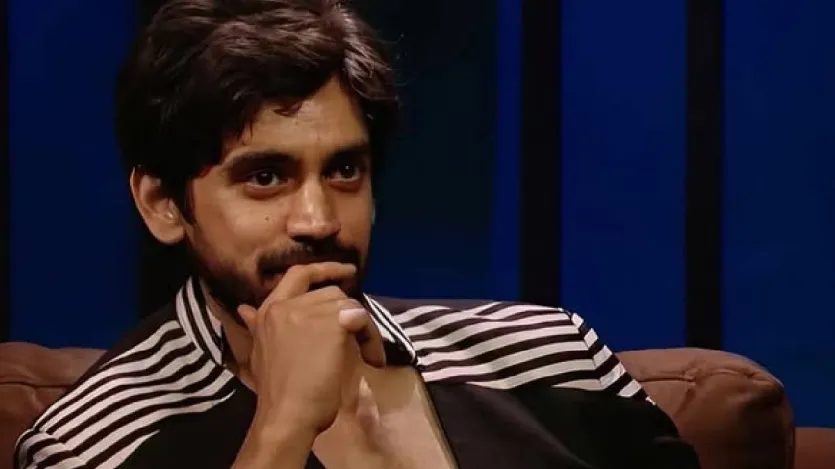खुद बिग बॉस अविनाश मिश्रा से कह चुके हैं कि, जिन्हें यानी अविनाश को बाकि के कंटेस्टेंट ने मिलकर विलेन बना दिया, वह असल में जनता के हीरो बन चुके हैं। शुरुआत में उनके गुस्सैल रवैये ने उनकी छवि को धूमिल कर दिया था, लेकिन समय के साथ-साथ ये चीज ठीक होती गई। खुद बिग बॉस अविनाश मिश्रा से कह चुके हैं कि, जिन्हें यानी अविनाश को बाकि के कंटेस्टेंट ने मिलकर विलेन बना दिया, वह असल में जनता के हीरो बन चुके हैं। शुरुआत में उनके गुस्सैल रवैये ने उनकी छवि को धूमिल कर दिया था, लेकिन समय के साथ-साथ ये चीज ठीक होती गई।