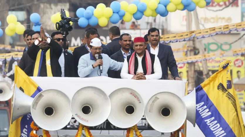 इस दौरान अरविंद केजरीवाल ने कहा कि अखिलेश यादव ने हमारे समर्थन में प्रचार किया, इसके लिए मैं उनका धन्यवाद करता हूँ। उन्होंने कहा कि अखिलेश यादव जी का तहे दिल से धन्यवाद, जो उन्होंने आज हमारे प्रचार में शामिल होकर आम आदमी पार्टी की काम की राजनीति को अपना समर्थन दिया। 