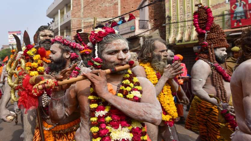 As the sun rises over the sacred rivers, Naga sadhus march in processions accompanied by the chanting of mantras, drums and conch sounds that are associated with their traditions.