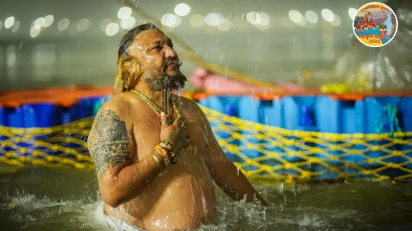 महाकुंभ में स्नान करने के लिए दुनिया भर से श्रद्धालु यहां आए हुए हैं। दुनिया के अलग-अलग देशों से आकर श्रद्धालु संगम में डुबकी लगा रहे हैं। 