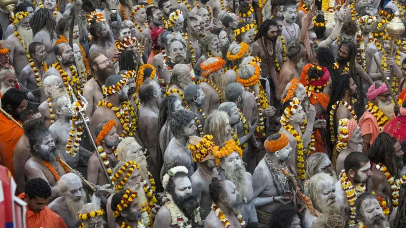 Hoje, Mahashivaratri está sendo comemorado, está sendo comemorado em todo o país. Ao mesmo tempo, tem uma beleza diferente em Kashi porque Kashi é chamado de cidade de Lord Shiva. Acredita -se que esta cidade tenha sido resolvida pelo próprio Senhor Shiva.
