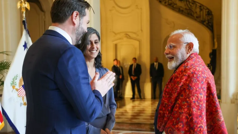 अमेरिका के उपराष्ट्रपति जेडी वेंस पीएम मोदी को हाथ जोड़कर प्रणाम करते हुए। अमेरिका के उपराष्ट्रपति जेडी वेंस पीएम मोदी को हाथ जोड़कर प्रणाम करते हुए।