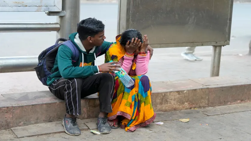 O interrogatório inicial revelou que, entre as 18h e as 20h no sábado, cerca de 2600 pessoas haviam reservado ingressos para o Prayagraj. 