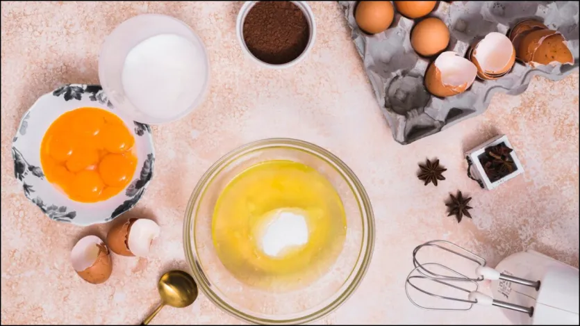 Ovos com ovos também devem evitar consumir itens. Essas duas coisas juntas causam grandes danos ao corpo. Os aminoácidos produzidos por suas toxinas de formação de admissão no corpo, que também podem causar coagulação sanguínea.
