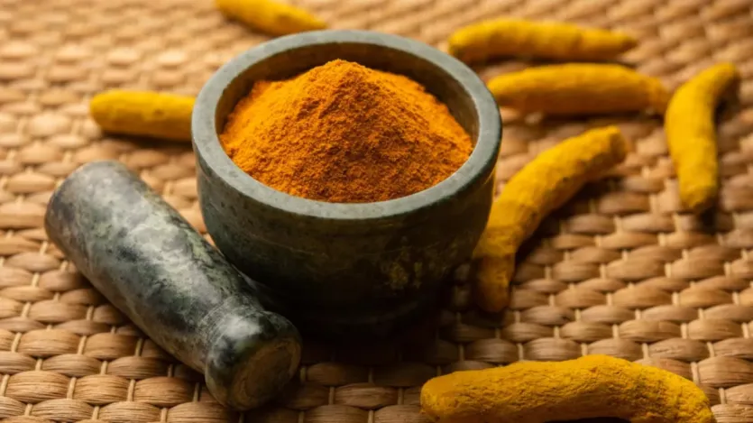 Açafrão possui propriedades anti-síticas e anti-bióticas. O uso dele limpa o nariz. Isso facilita a respiração. Beber açafrão no leite antes de ir para a cama todas as noites e beber leite de açafrão será benéfico. Açafrão possui propriedades anti-síticas e anti-bióticas. O uso dele limpa o nariz. Isso facilita a respiração. Beber açafrão no leite antes de ir para a cama todas as noites e beber leite de açafrão será benéfico.