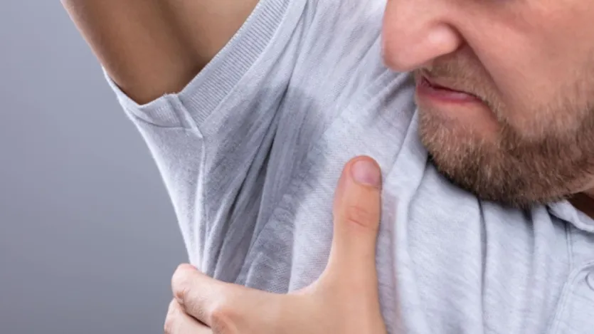 O bicarbonato de sódio é um desodorante natural eficaz que pode ajudar a neutralizar o odor e fazer você se sentir revigorado ao longo do dia. Sua natureza alcalina ajuda a equilibrar o pH da sua pele, o que reduz o crescimento de bactérias que causam o cheiro. O bicarbonato de sódio é um desodorante natural eficaz que pode ajudar a neutralizar o odor e fazer você se sentir revigorado ao longo do dia. Sua natureza alcalina ajuda a equilibrar o pH da sua pele, o que reduz o crescimento de bactérias que causam o cheiro.