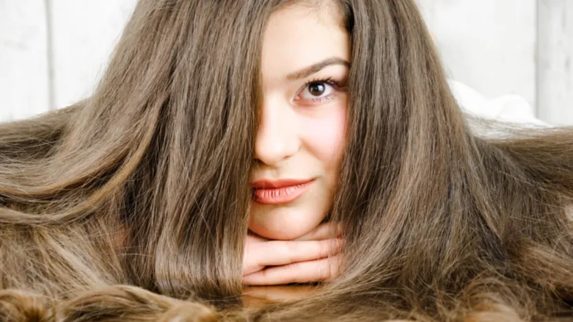 Você pode usar a AMLA e o azeite juntos para tornar o cabelo grosso e espesso. Este óleo corrige as taxuras do cabelo e as mantém saudáveis por dentro. Juntos, esses dois travam a umidade do cabelo e melhoram seus impostos. Dessa forma, esses dois óleos juntos ajudam a obter um cabelo saudável e denso, reduzindo muitos problemas capilares juntos. Você pode usar a AMLA e o azeite juntos para tornar o cabelo grosso e espesso. Este óleo corrige as taxuras do cabelo e as mantém saudáveis por dentro. Juntos, esses dois travam a umidade do cabelo e melhoram seus impostos. Dessa forma, esses dois óleos juntos ajudam a obter um cabelo saudável e denso, reduzindo muitos problemas capilares juntos.