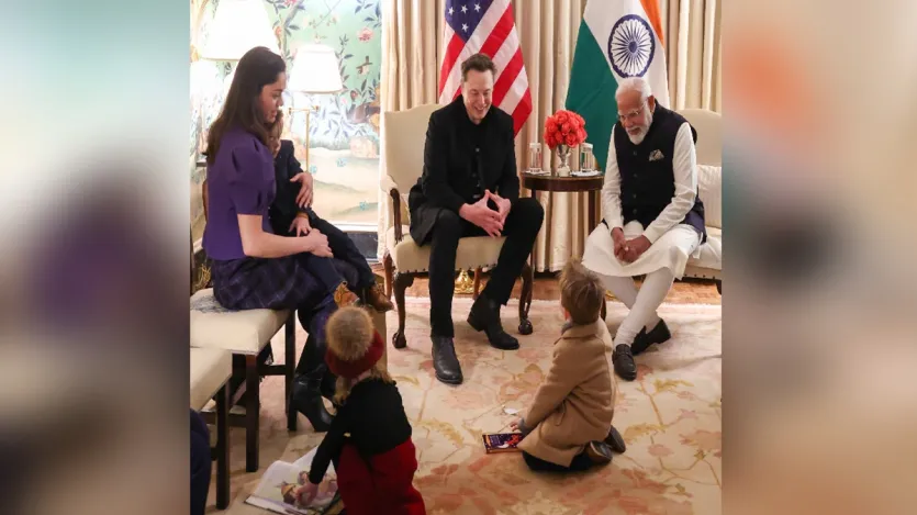 प्रधानमंत्री नरेंद्र मोदी ने कहा कि वाशिंगटन डीसी में एलन मस्क के साथ बहुत अच्छी बैठक हुई। हमने विभिन्न मुद्दों पर चर्चा की, जिनमें वे मुद्दे भी शामिल हैं, जिनके बारे में वह भावुक हैं। जैसे कि अंतरिक्ष, मोबिलिटी, प्रौद्योगिकी और एनोवेशन शामिल है।
प्रधानमंत्री नरेंद्र मोदी ने कहा कि वाशिंगटन डीसी में एलन मस्क के साथ बहुत अच्छी बैठक हुई। हमने विभिन्न मुद्दों पर चर्चा की, जिनमें वे मुद्दे भी शामिल हैं, जिनके बारे में वह भावुक हैं। जैसे कि अंतरिक्ष, मोबिलिटी, प्रौद्योगिकी और एनोवेशन शामिल है।