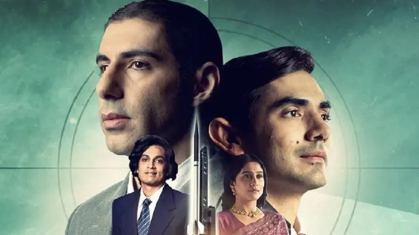 रॉकेट बॉयज: सोनी लिव पर आई ये सीरीज भारत के इतिहास के तीन महत्वपूर्ण दशकों (1940-60 के दशक) पर आधारित है। सीरीज में दिखाया गया कि होमी भाभा और डॉ विक्रम साराभाई की नजर से देश एक मजबूत, बहादुर और स्वतंत्र राष्ट्र बनने की ओर बढ़ रहा है। यह विज्ञान के क्षेत्र में स्वतंत्र भारत के शुरुआती वर्षों की कहानी है। इस सीरीज में जिम सर्भ, इश्वाक सिंह और अर्जुन राधाकृष्णन हैं। 
