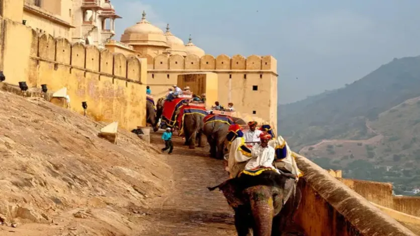 पाकिस्तान का भारत से आगे निकलना, अमेरिका का नीचे आना और छोटे देशों का शीर्ष पर होना इस बात का संकेत है कि हमें अपनी सुरक्षा व्यवस्था में सुधार की दिशा में और काम करने की जरूरत है।